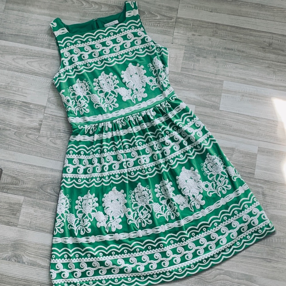 New York & Company Embroidered Dress Green White